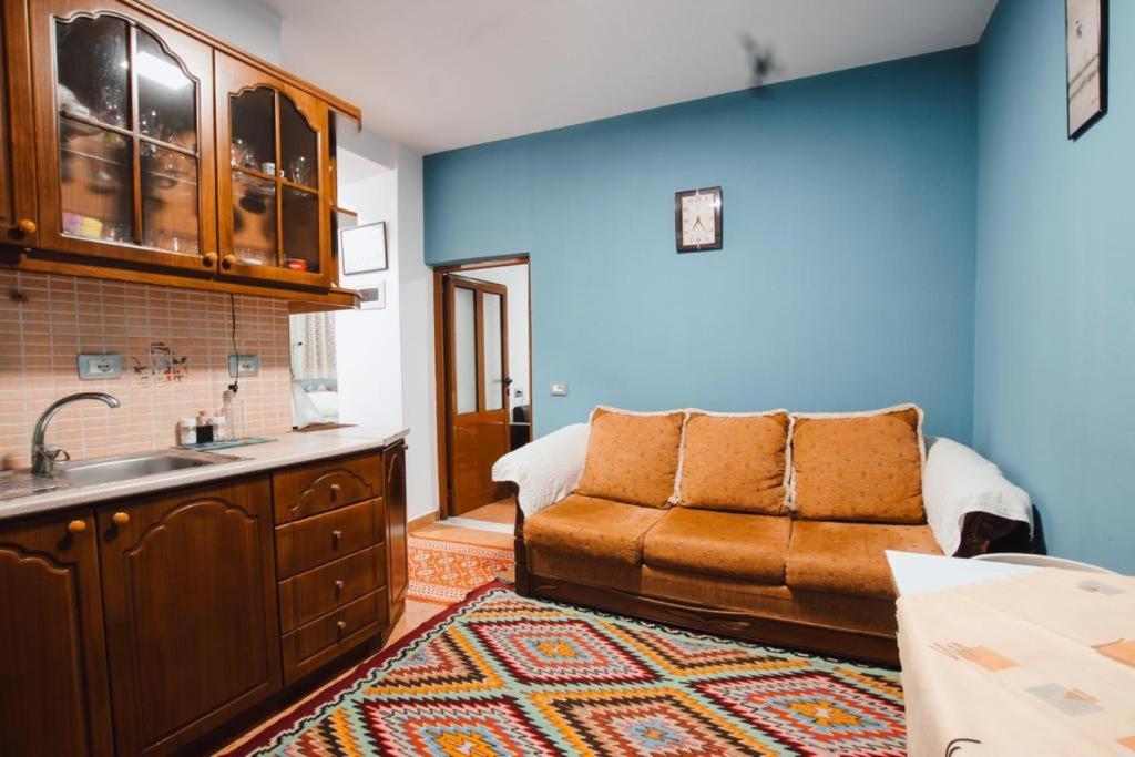 Bb Apartament Apartment Gjirokastër Екстериор снимка